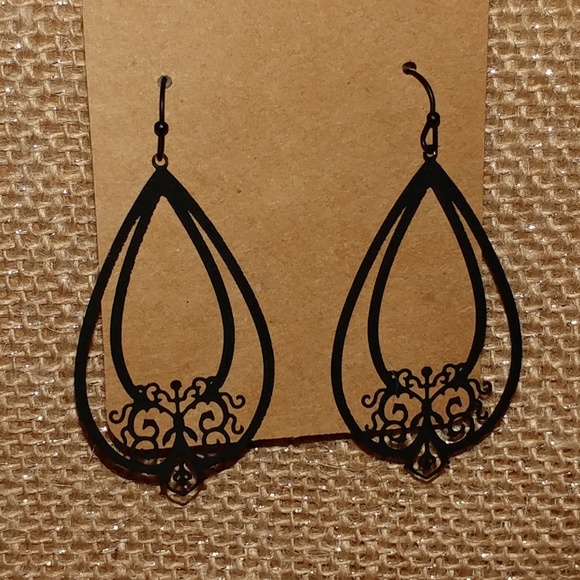 Matte Black Filigree Earrings - Picture 2 of 2